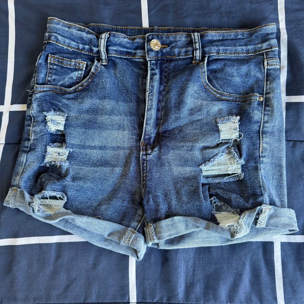 Women’s Distressed High Rise Denim Shorts Size Large